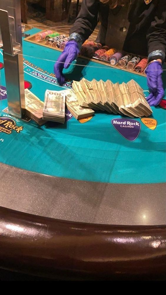 پاکستان کے Lucky Red Casino کھلاڑیوں کے لیےجیک پاٹ گیم